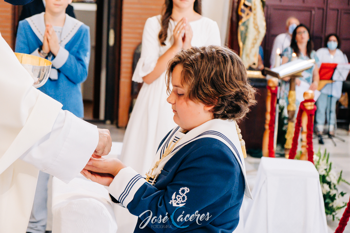 Fotografia de comunion en Iglesia de la Vid