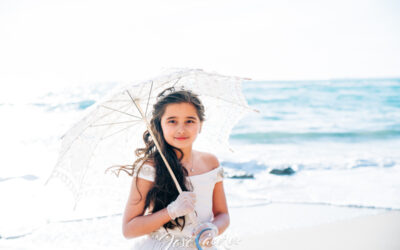 Capturar momentos especiales en una fotografía de comunión en la playa