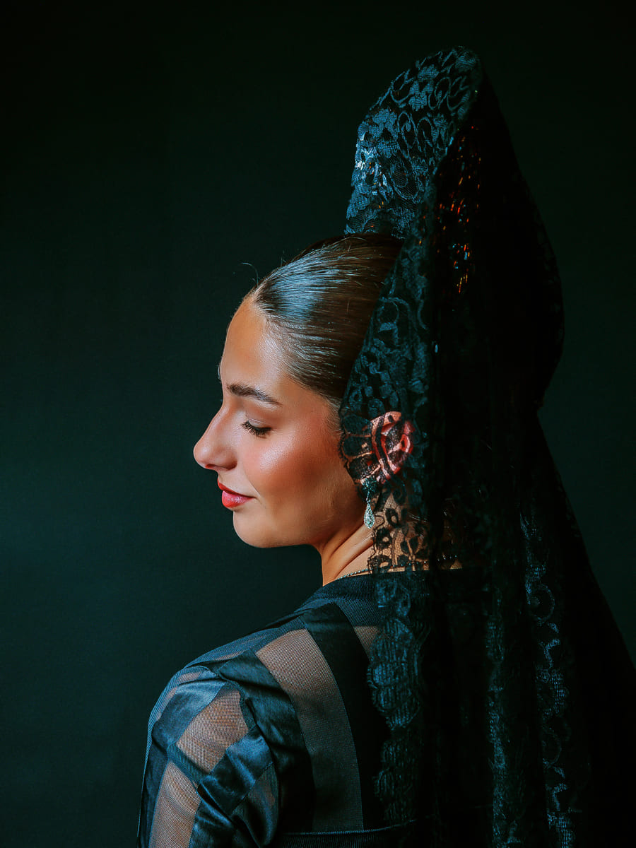 Mantilla en semana santa de jerez