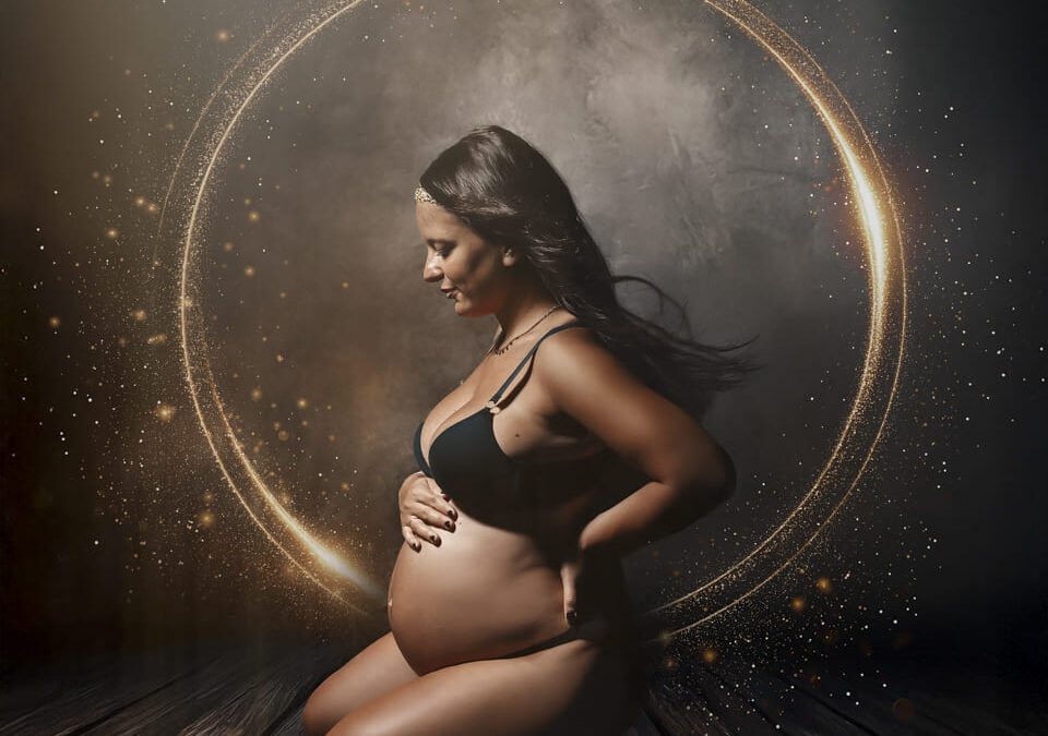 🌟 Sesión de Embarazo en Estudio – Elegancia y Emoción en Jerez
